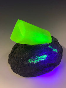 “Uranite”. Uranium glass specimen sculpture
